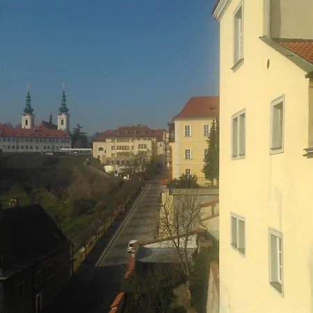 Otel Domus Henrici Prag