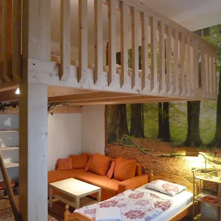Artharmony & Hostel Praha