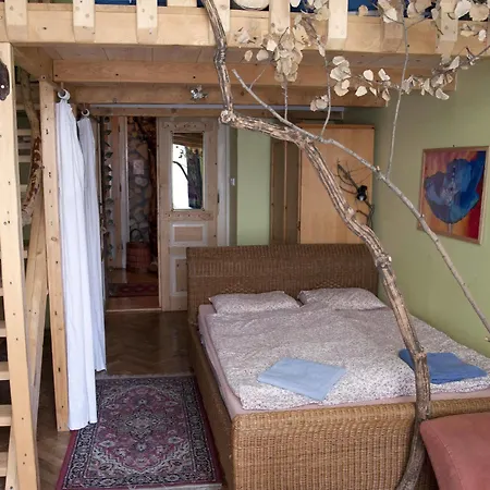 Hostel Artharmony & *