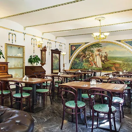 Taurus Hotel 4*