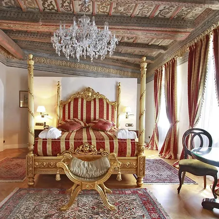 מלון Alchymist Castle