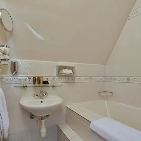 U Pava 4* Praha