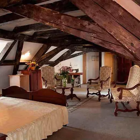 King George Hotel 3*