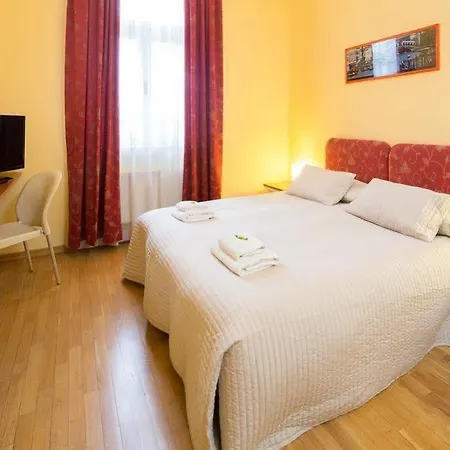 Lounge Hotel 3*