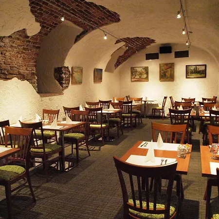 Arbes Hotel