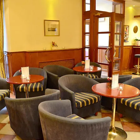 Arbes Hotel 3*