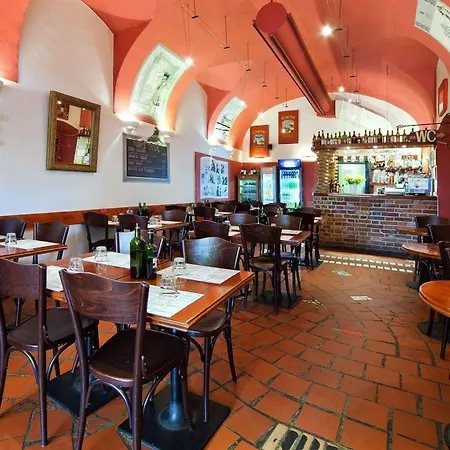 Corto Old Town Hotel 3*