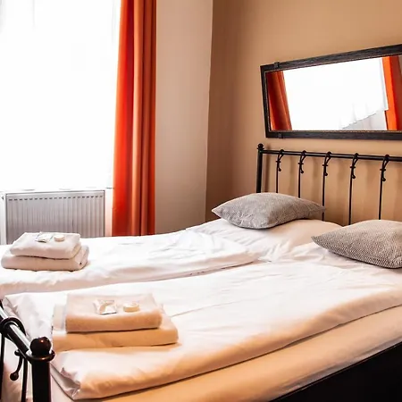Hotel Sunflower 3*