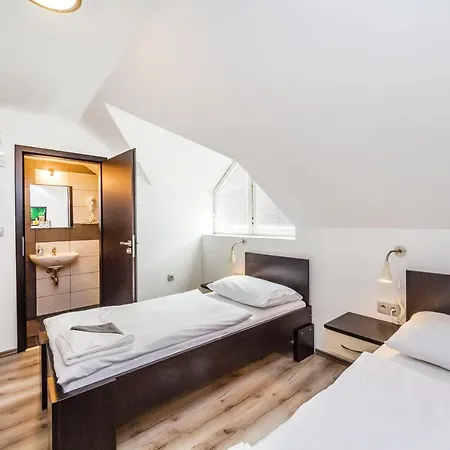 Nová Hospoda - Hotel&restaurant Hotel 3*