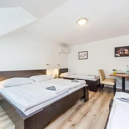 Hotel Nová Hospoda - Hotel&restaurant 3*