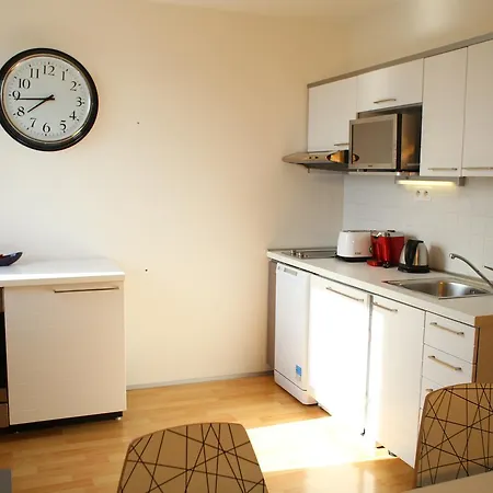 Golden Family Apartment