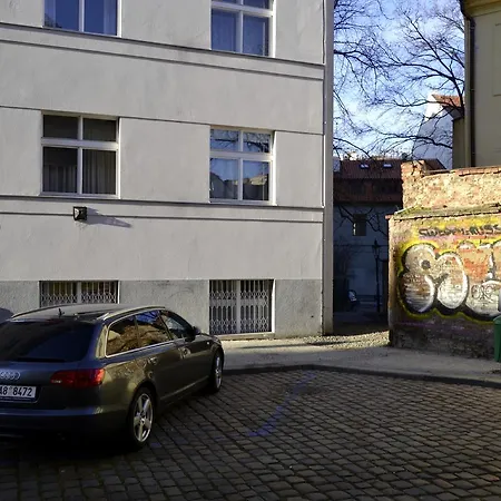Old Town Basement Apartment Prague