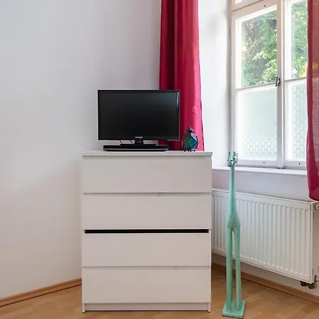 Spacious In The Heart Of Apartment *