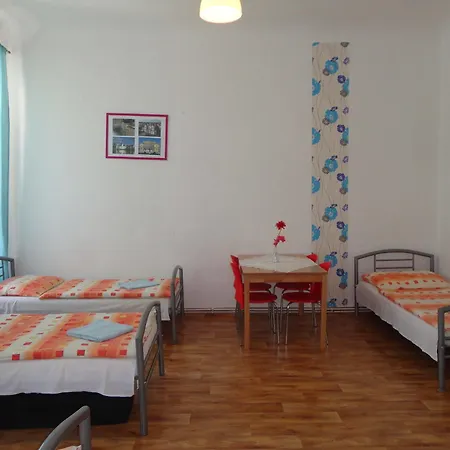 Tara 2* Praga
