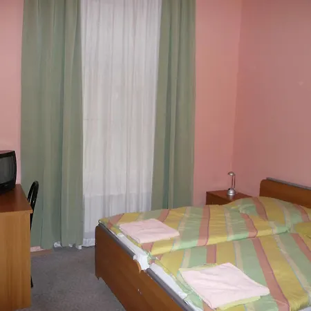 City Center & L'opera Guest house 2*