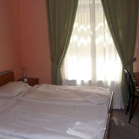 City Center & L'opera Guest house Prague