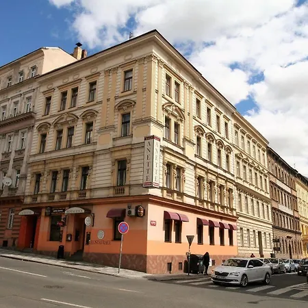 Hotel Anette 3*