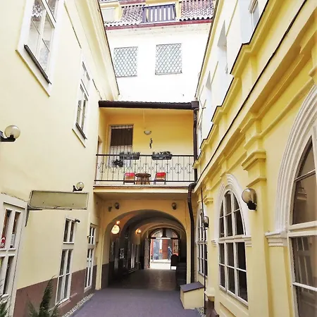 U Dvou Zlatých Klíčů Hotel 3*