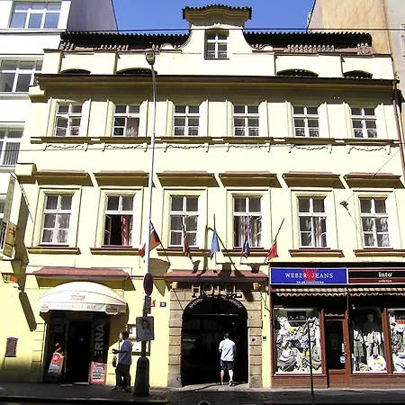 U Dvou Zlatých Klíčů Hotel Praga