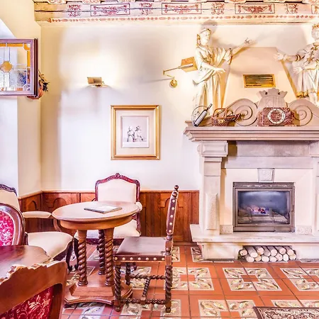 Hotel The King Charles 4*