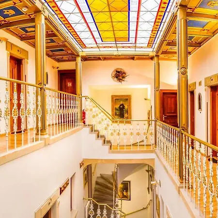 The King Charles Hotel