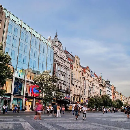 Wenceslas Square Terraces Apartment *