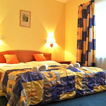 Claris Hotel 3*