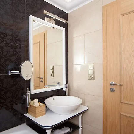 Louren - The Bridge Inn 4* Prague