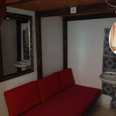 Hostel Marabou *