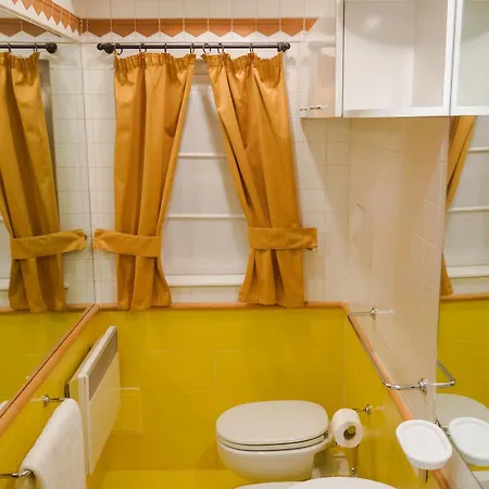 Tynska Apartment