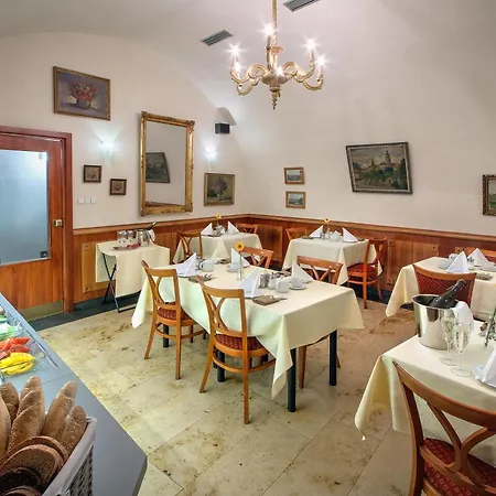 Clementin Hotel 4*