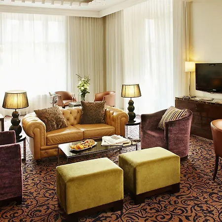 Kings Court 5*