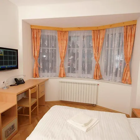 Garni Rambousek Praga