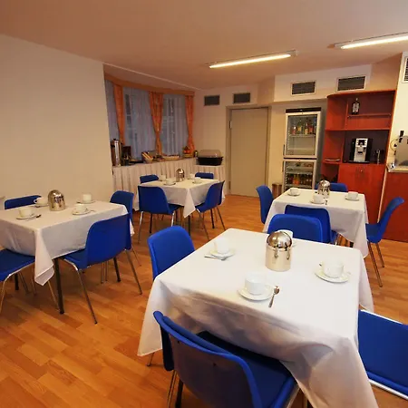 Hotel Garni Rambousek 3*