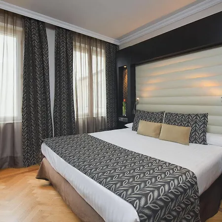 Szálloda Eurostars Thalia 5*
