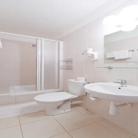 White Lion 4* Prague