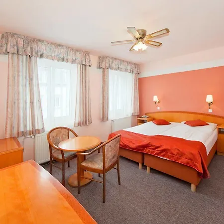 White Lion 4* Prague