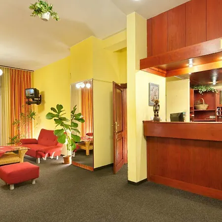 Henrietta 3* Prague