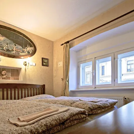 Alice House Aparthotel