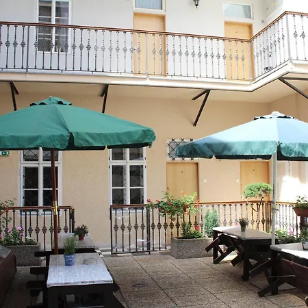 Alice House 3* Prague