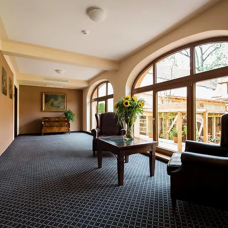 Selsky Dvur - Bohemian Village Courtyard Hotel