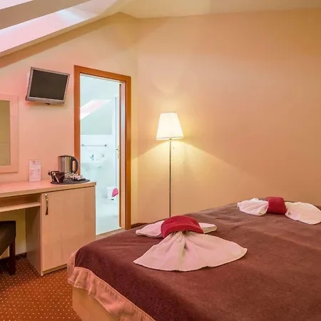 Centre Plaza Hotel
