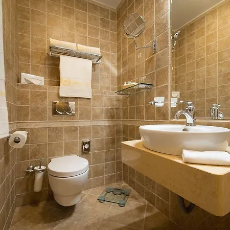 General Boutique & Wellness Hotel 5*