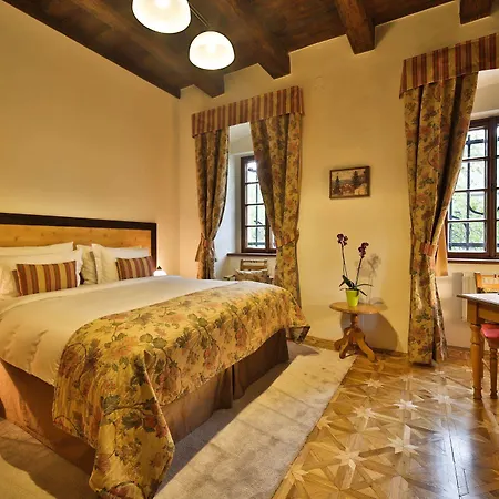 Questenberg Hotel 4*