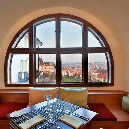 Questenberg 4* Praga