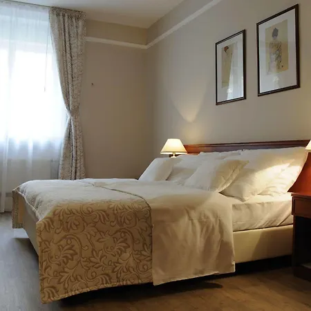 Belvedere Hotel 4*