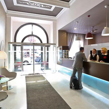 Atlantic Hotel 3*