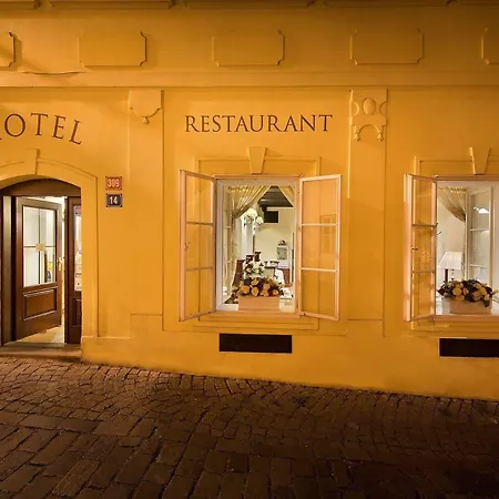 Boutique Constans 4*