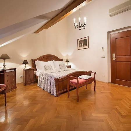 Boutique Constans 4* Prága