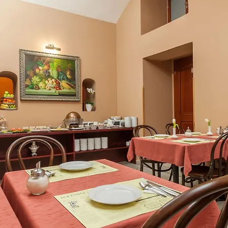 Bohemia Plaza Hotel 4*